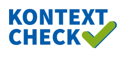 blauer Text Kontextcheck mit grünem Haken auf hellem Untergrund